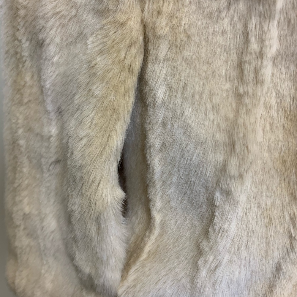 🍄 Kristen Blake Reversible Faux Fur Vest Size S - Picture 7 of 13